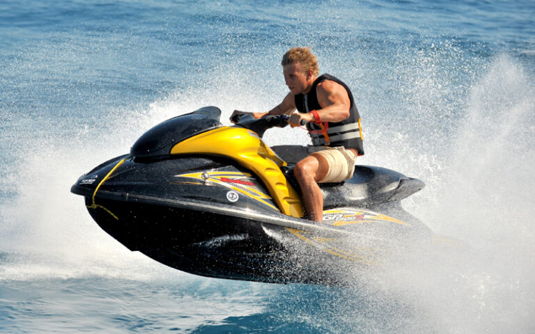 Yacht CHAMPNEYS -  Jetski Waverunner