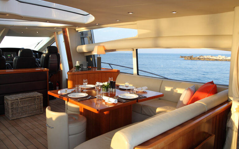 Yacht CHAMPNEYS -  Salon Dining