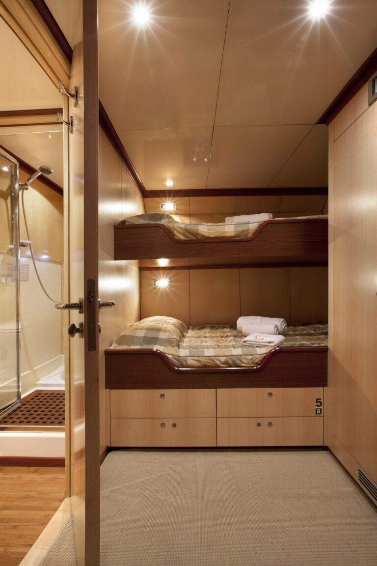Yacht CLARA ONE - Twin Cabin