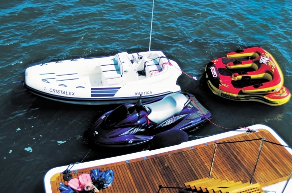 Yacht CRISTALEX -  Swim Platform and Toys