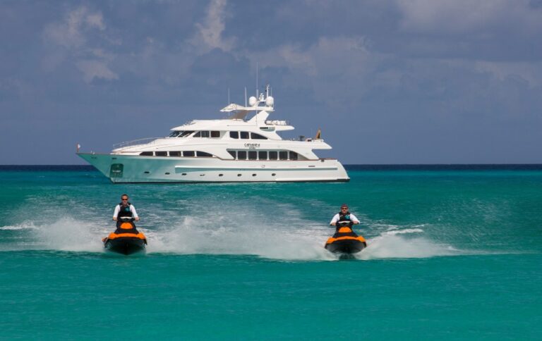 Yacht Camarina Royale -  Main