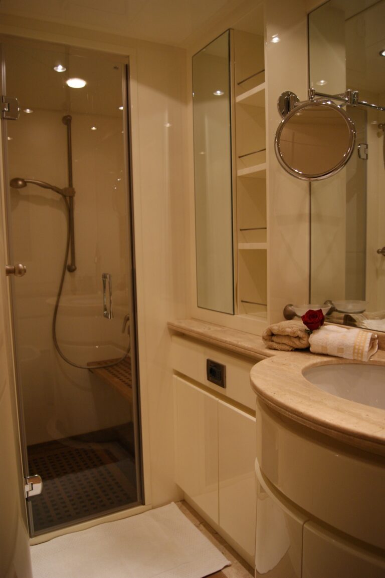 Yacht DILIAS -  Master Cabin Ensuite