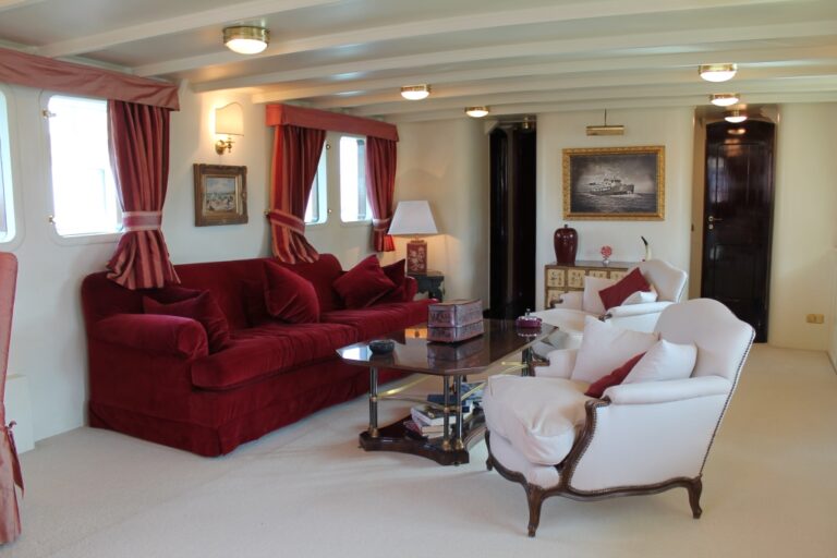 Yacht DP MONITOR - Salon Seating