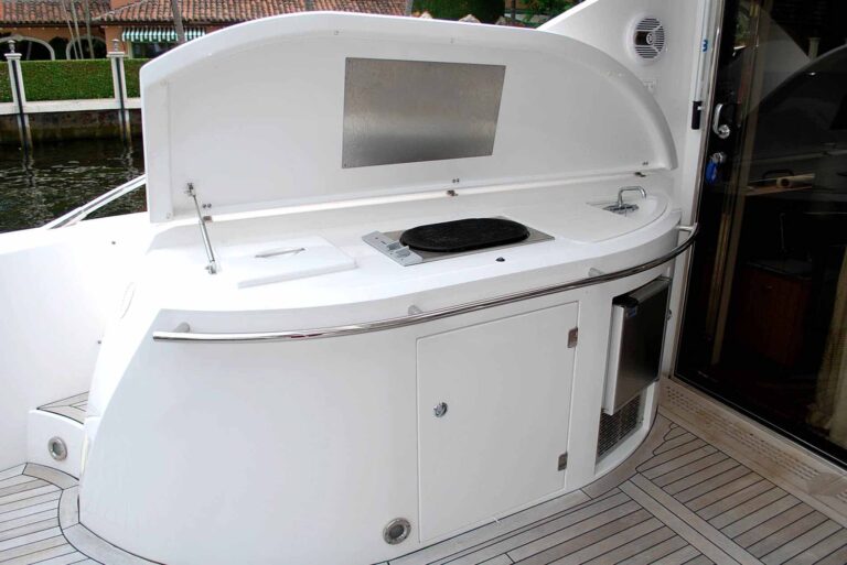 Yacht EAGLE II - Aft Deck BBQ