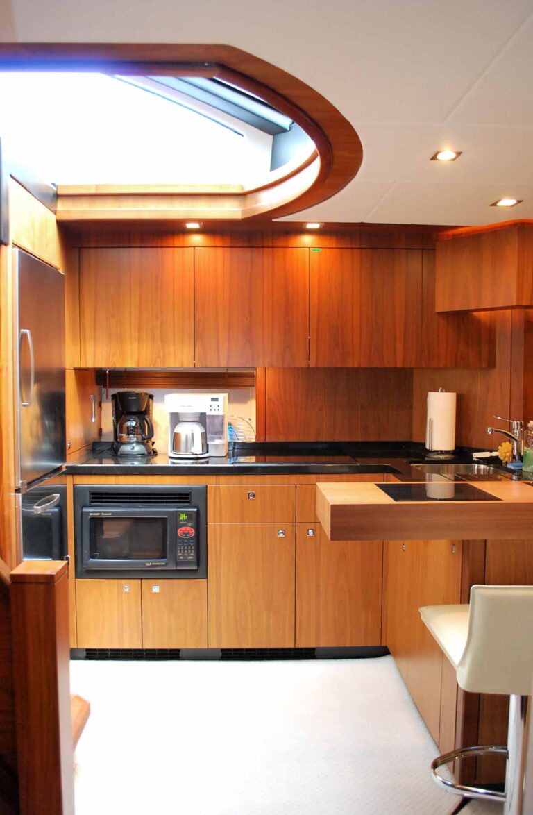 Yacht EAGLE II - Galley