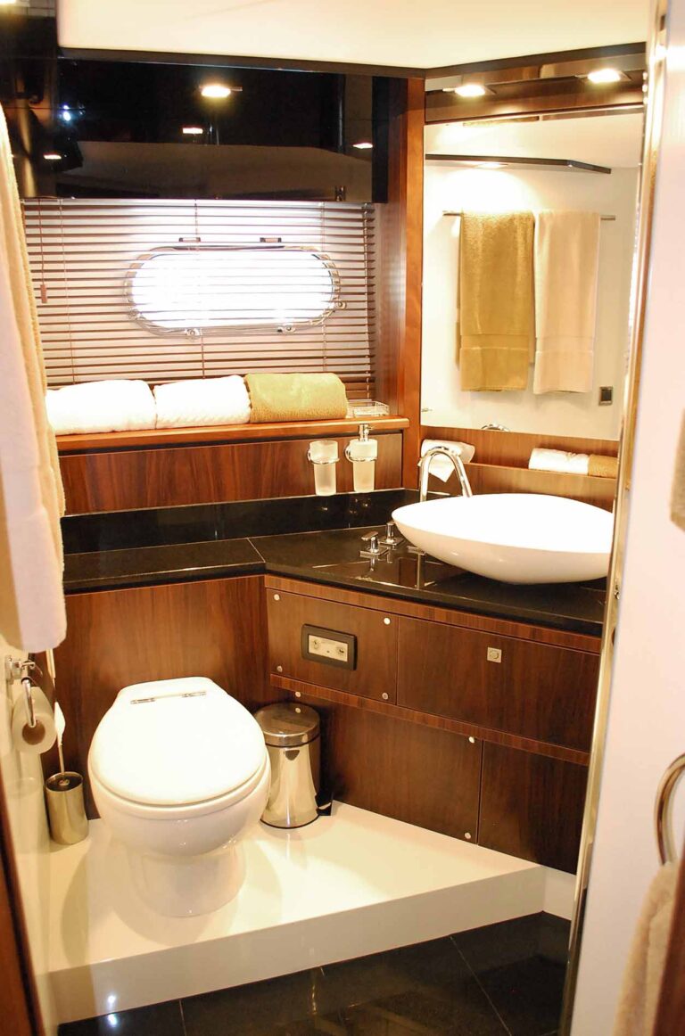 Yacht EAGLE II - Master Ensuite