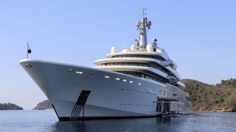 Yacht ECLIPSE By Blohm & Voss - Bow