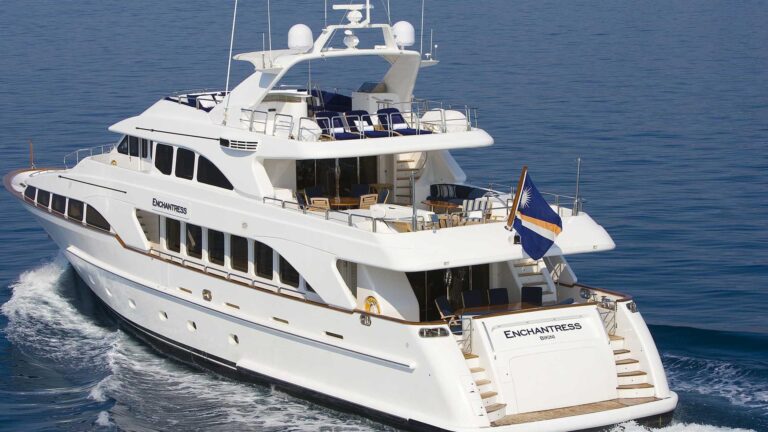 Yacht ENCHANTRESS A Benetti Classic Underway - Aft