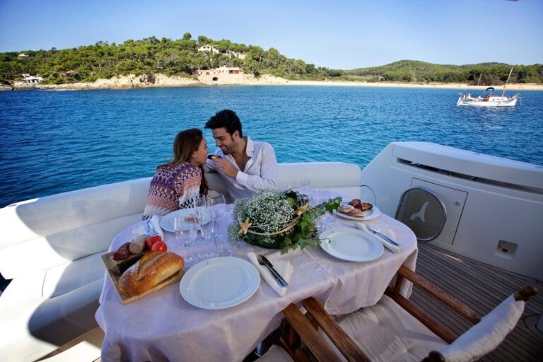 Yacht ESTELADA -  Aft Deck