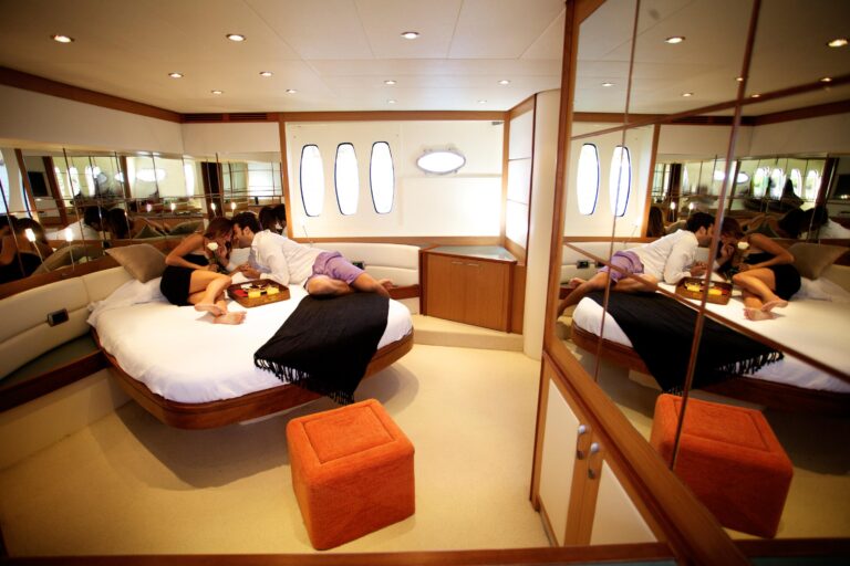 Yacht ESTELADA -  Master Cabin