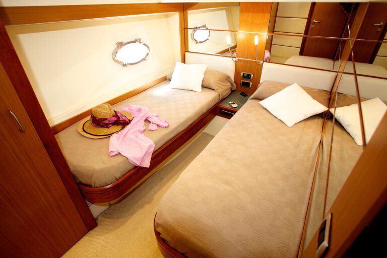 Yacht ESTELADA -  Twin Cabin