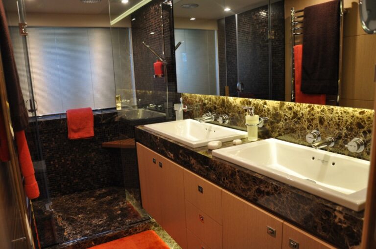 Yacht FLOREVA 2 - Bathroom