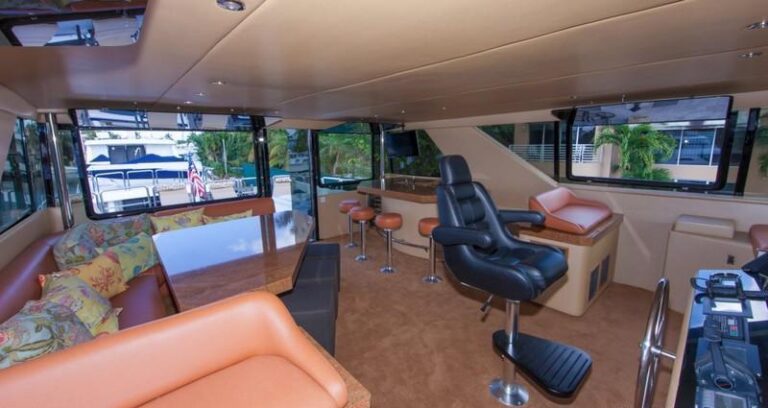 Yacht GOLDEN TOUCH - Skylounge