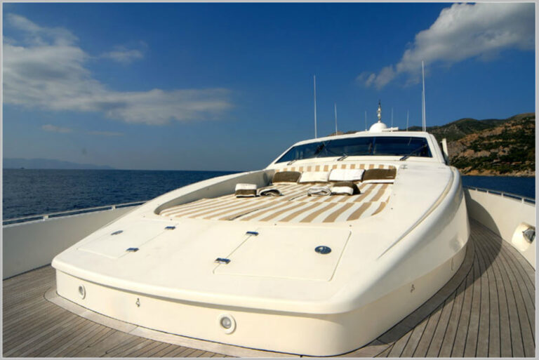 Yacht GREMAT -  Foredeck