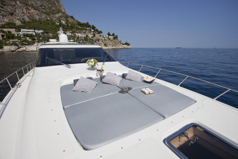 Yacht ICARE - 006