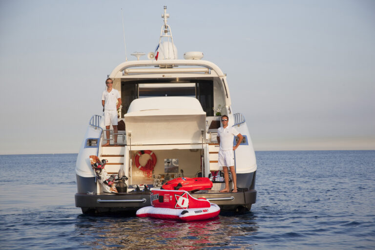 Yacht ICARE - 007