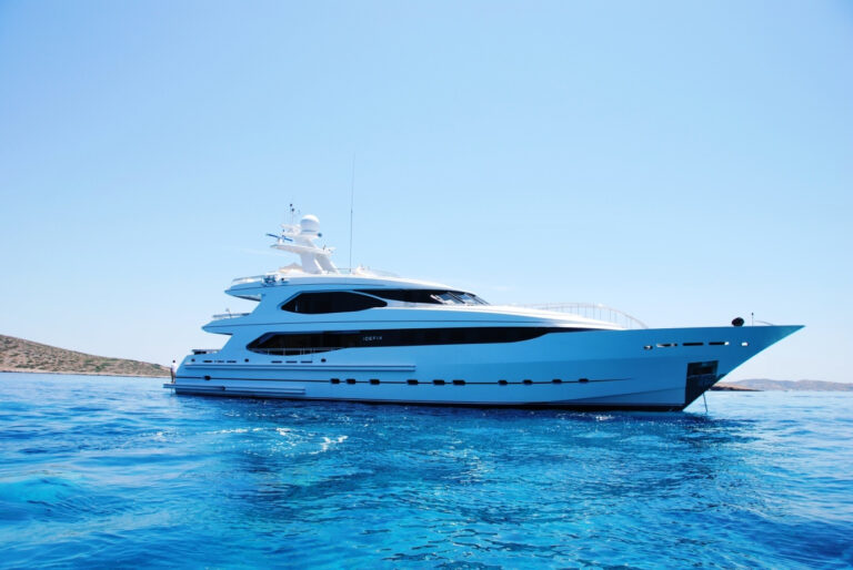 Yacht IDEFIX - Profile