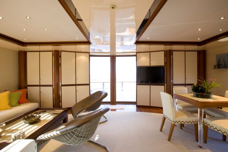 Yacht IDEFIX - Upper Salon