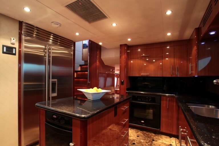 Yacht ISLAND COWBOY - Galley