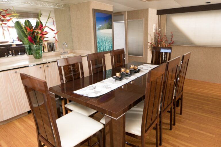 Yacht ISLAND TIME - Dining