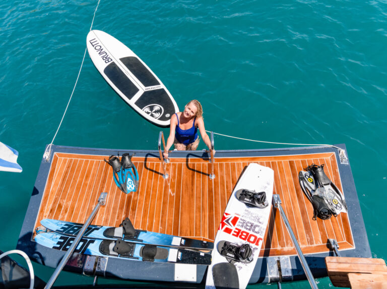 Yacht J Six - Watertoys