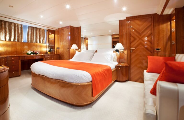 Yacht JINA 1 -  Master Cabin