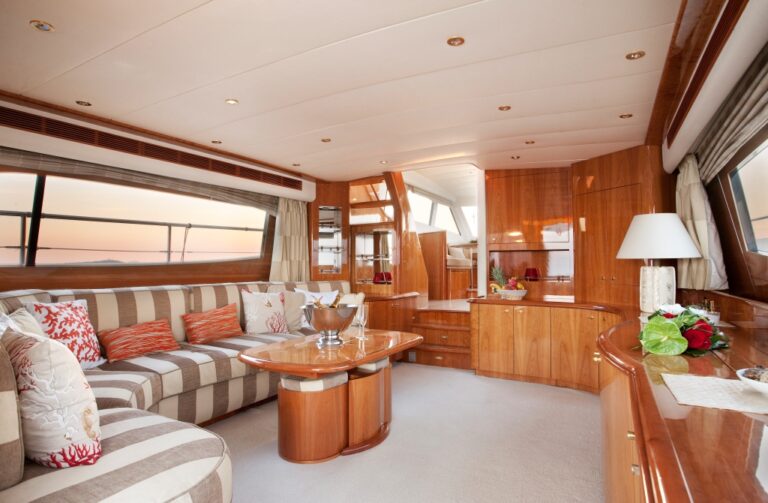 Yacht JINA 1 -  Salon