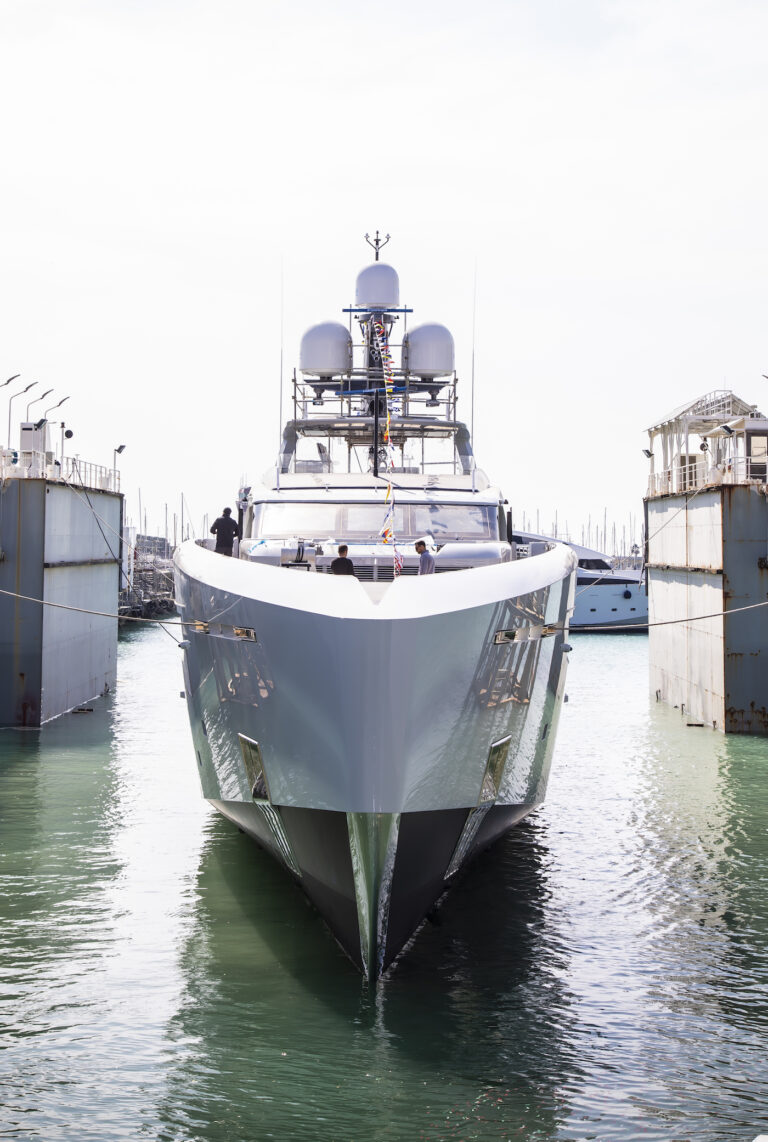 Yacht KINDA Launched Onto The Water