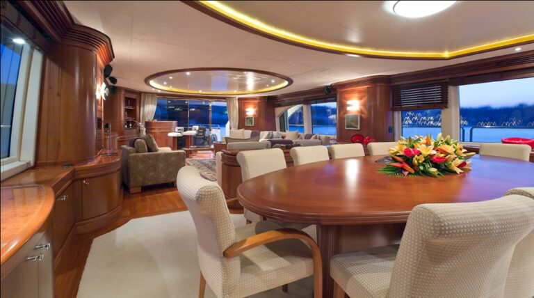 Yacht LA DEA -  Formal Dining