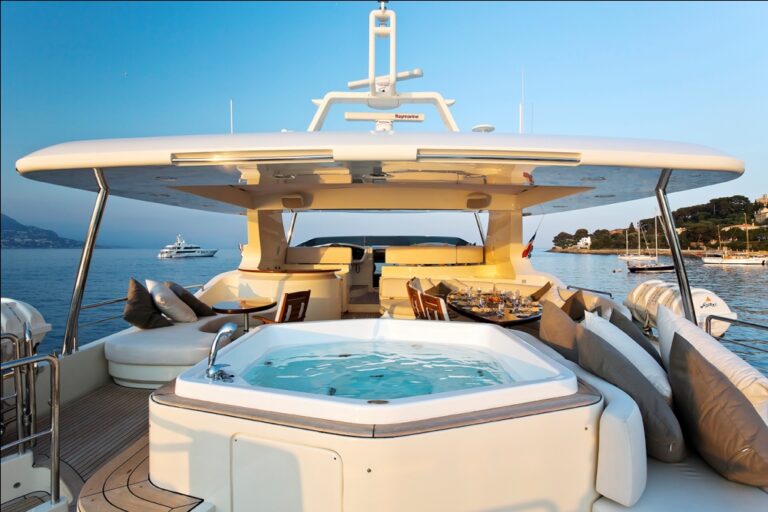Yacht LA DEA -  Spa Pool on Sundeck