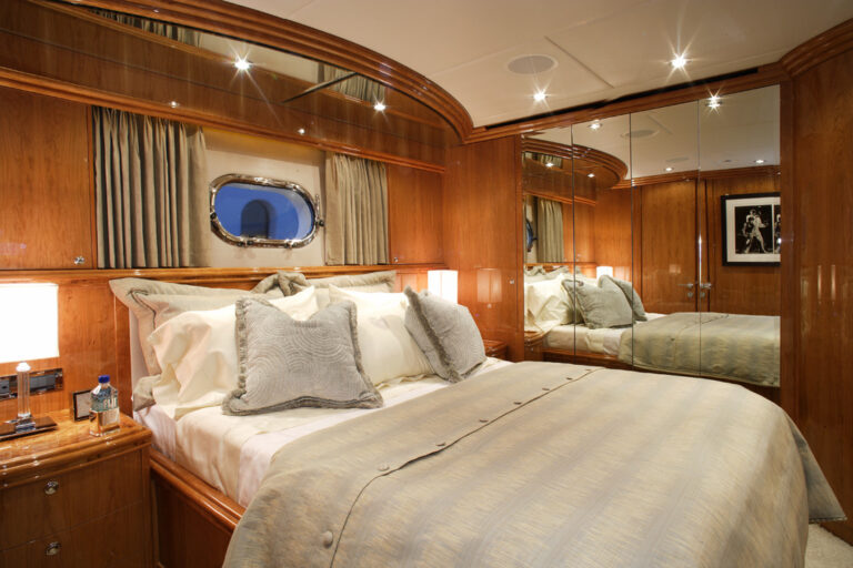 Yacht LA DOLCE VITA -  Double Cbain