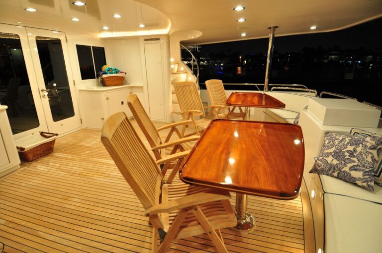 Yacht LADY DIANE II - Aft Deck
