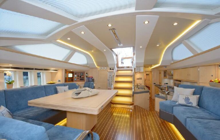 Yacht LADY MARIPOSA -  Salon
