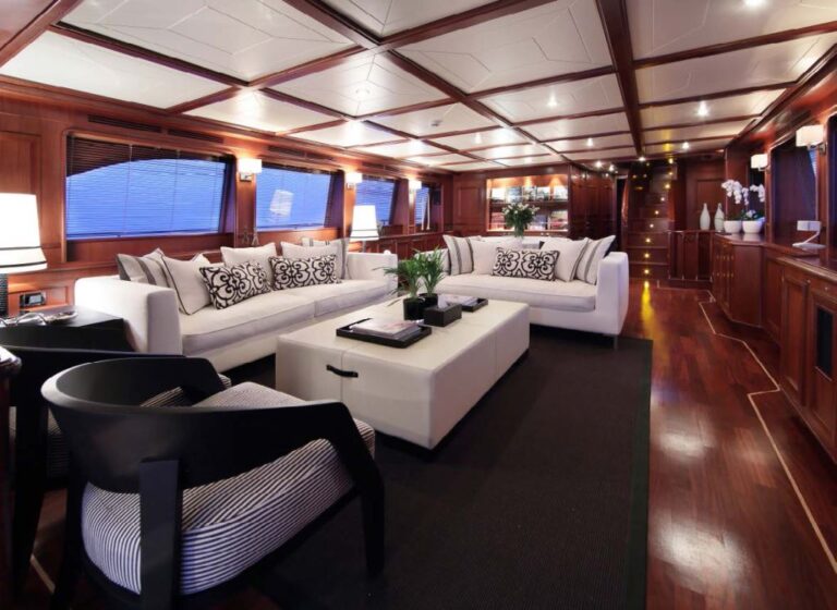 Yacht LADY SOUL - Main Salon