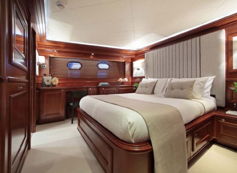 Yacht LADY SOUL - Queen Cabin