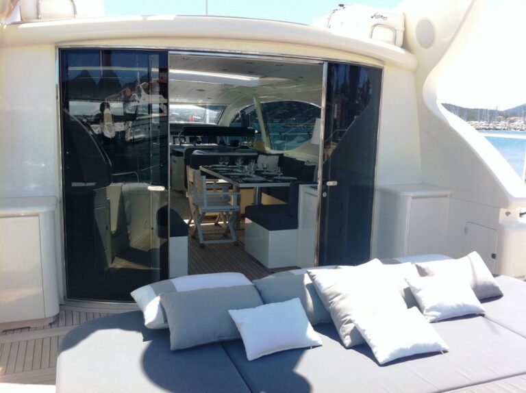 Yacht LAST CHANCE -  Aft Deck