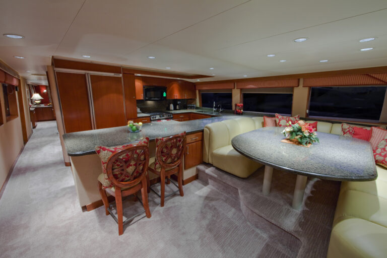 Yacht LOOSE ENDS -  Galley