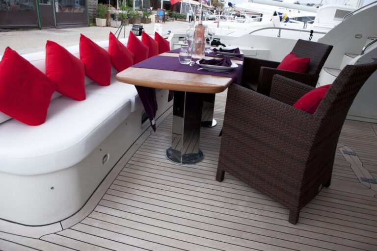 Yacht LUDI -  Aft Deck