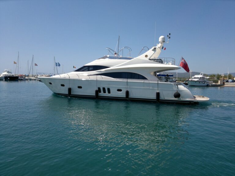 Yacht LUDI -  Main