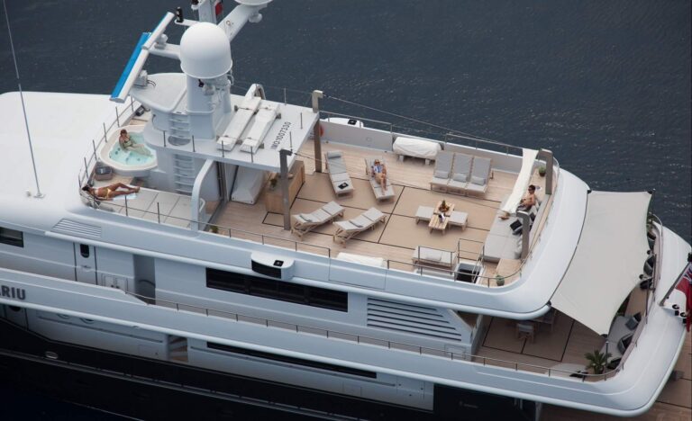 Yacht MARIU - The Sundeck