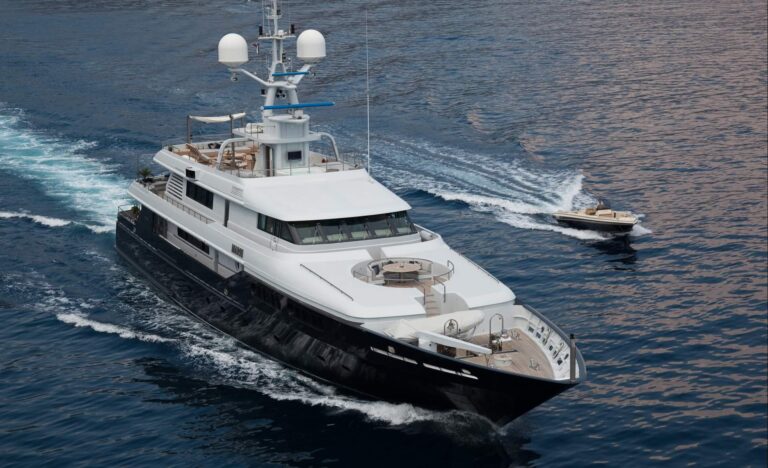 Yacht MARIU - Underway With Tender
