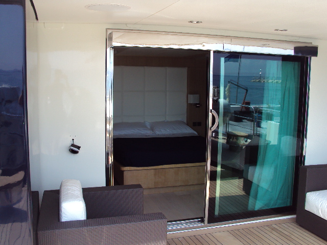 Yacht MASTIFF - Master Cabin with private deck