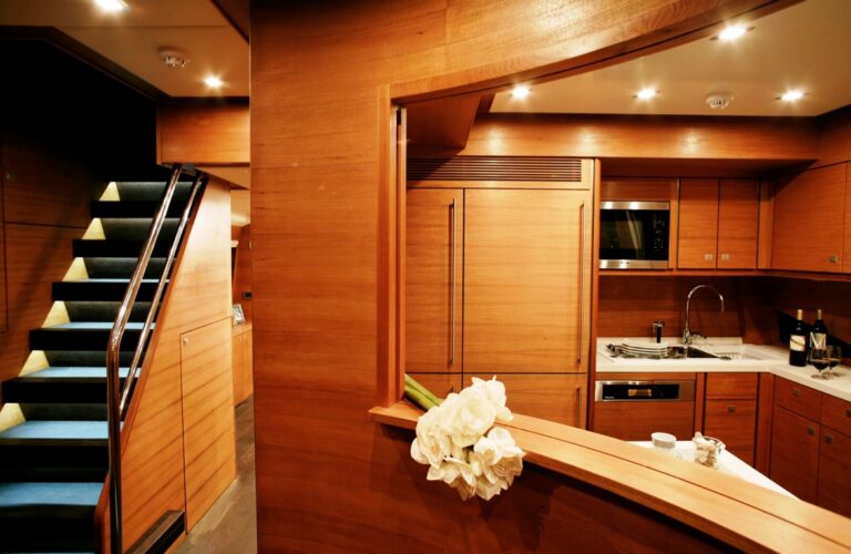 Yacht MAYAMA -  Galley
