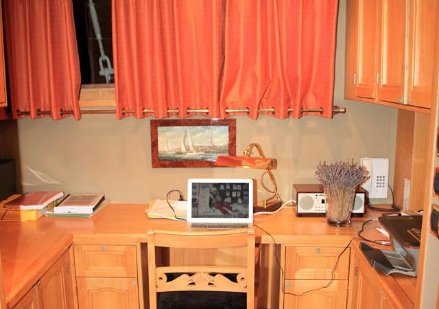 Yacht MEPHISTO - Master Cabin Office