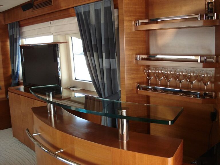 Yacht MERVE - Bar