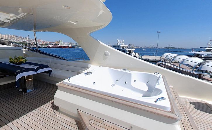 Yacht MERVE - Jacuzzi
