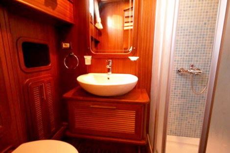 Yacht MIKADO -  Guest Ensuite