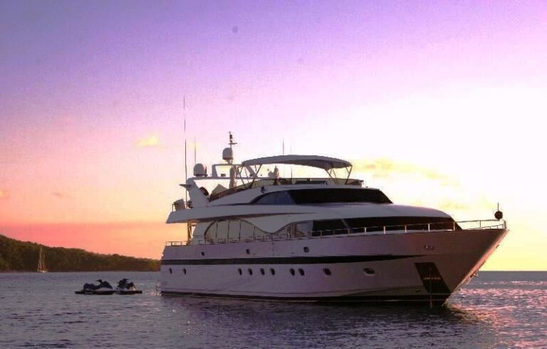 Yacht MIRACLE - Main.