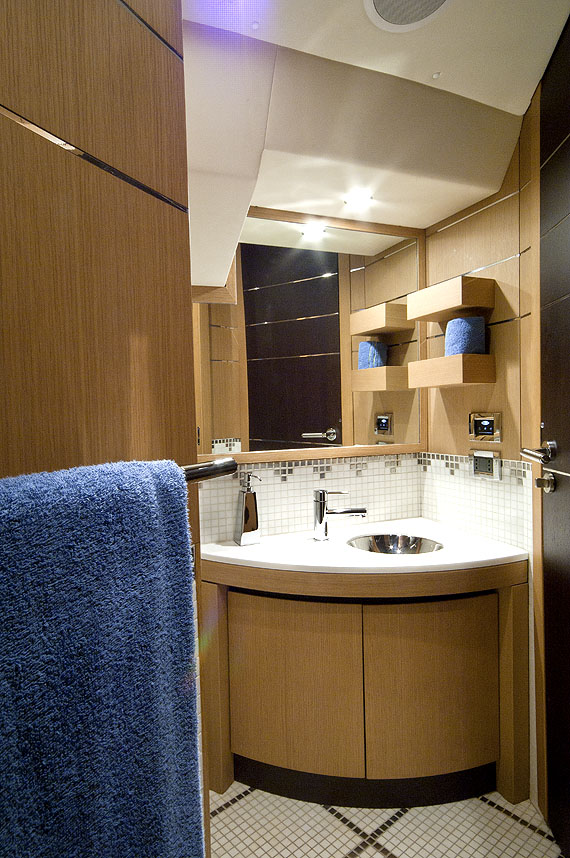 Yacht MISTRAL 55 -  Day Head