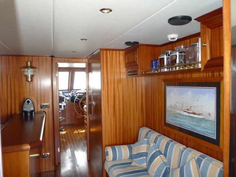 Yacht MIZAR - Pantry